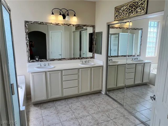 $2,500 | 11736 Hugana Place, Las Vegas, NV 89141