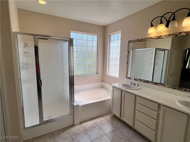 $2,500 | 11736 Hugana Place, Las Vegas, NV 89141