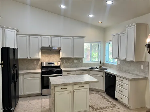 $2,520 | 11736 Hugana Place, Las Vegas, NV 89141