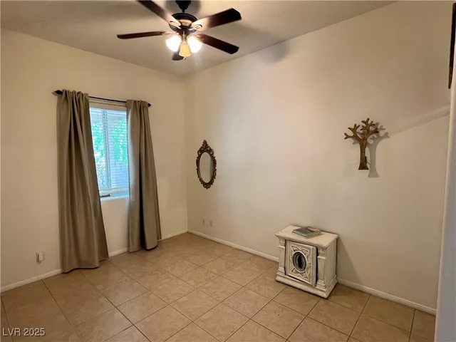 $2,500 | 11736 Hugana Place, Las Vegas, NV 89141