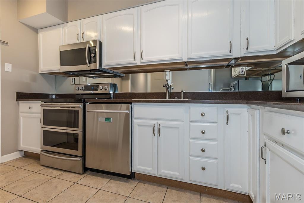 900 South Hanley Road, Unit 5C St. Louis, MO 63105 - Photo 13 of 33