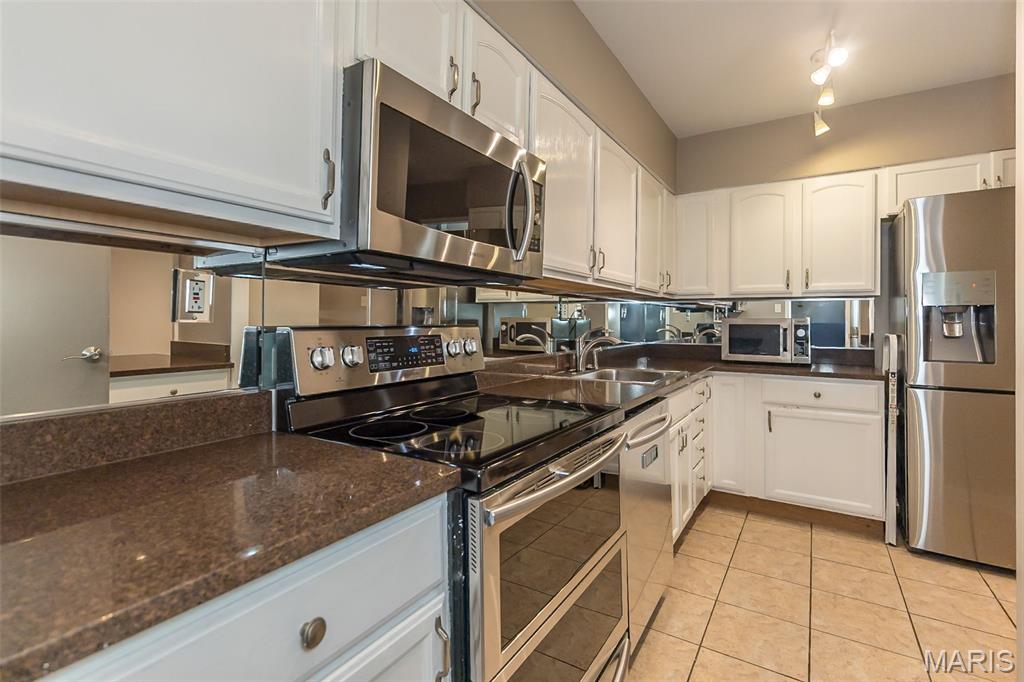 900 South Hanley Road, Unit 5C St. Louis, MO 63105 - Photo 15 of 33