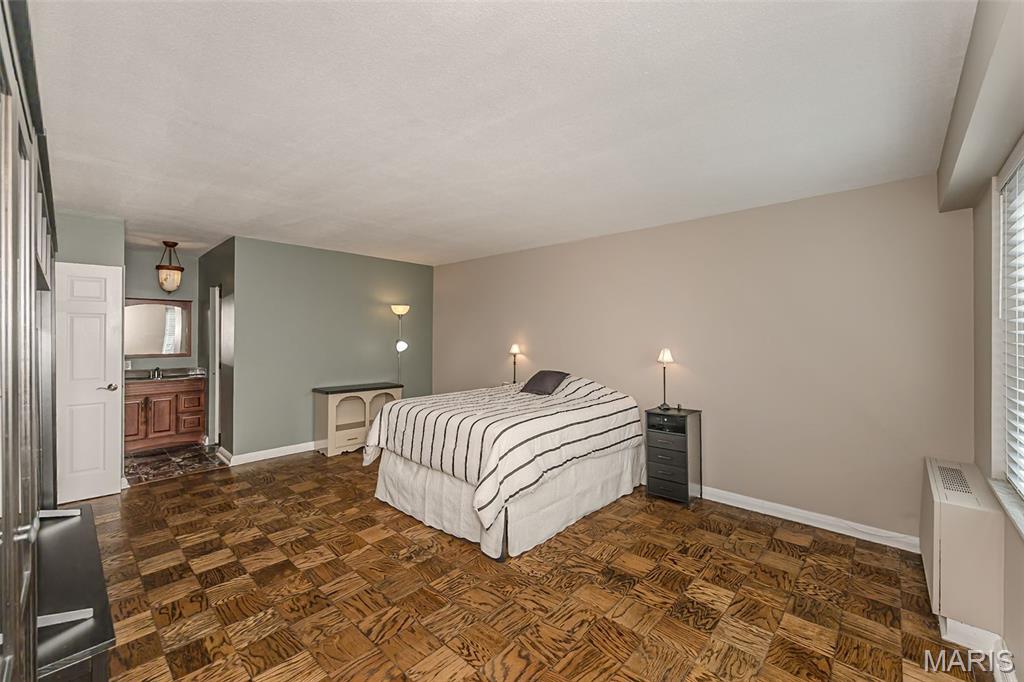 900 South Hanley Road, Unit 5C St. Louis, MO 63105 - Photo 20 of 33