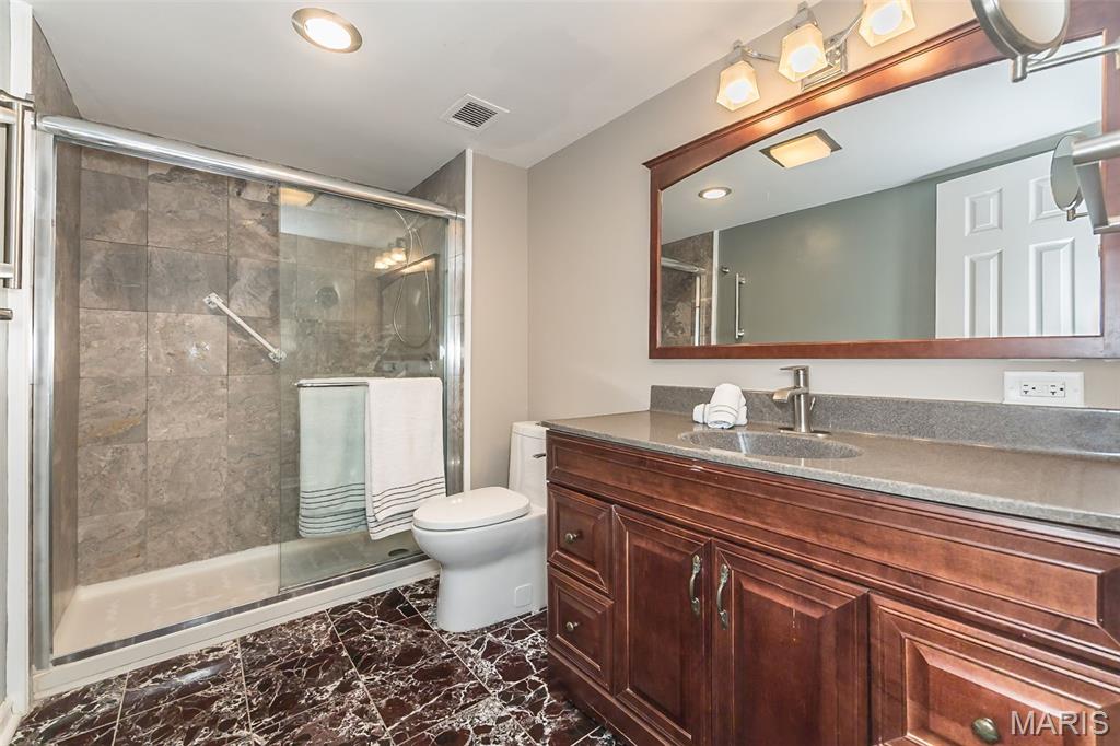 900 South Hanley Road, Unit 5C St. Louis, MO 63105 - Photo 22 of 33