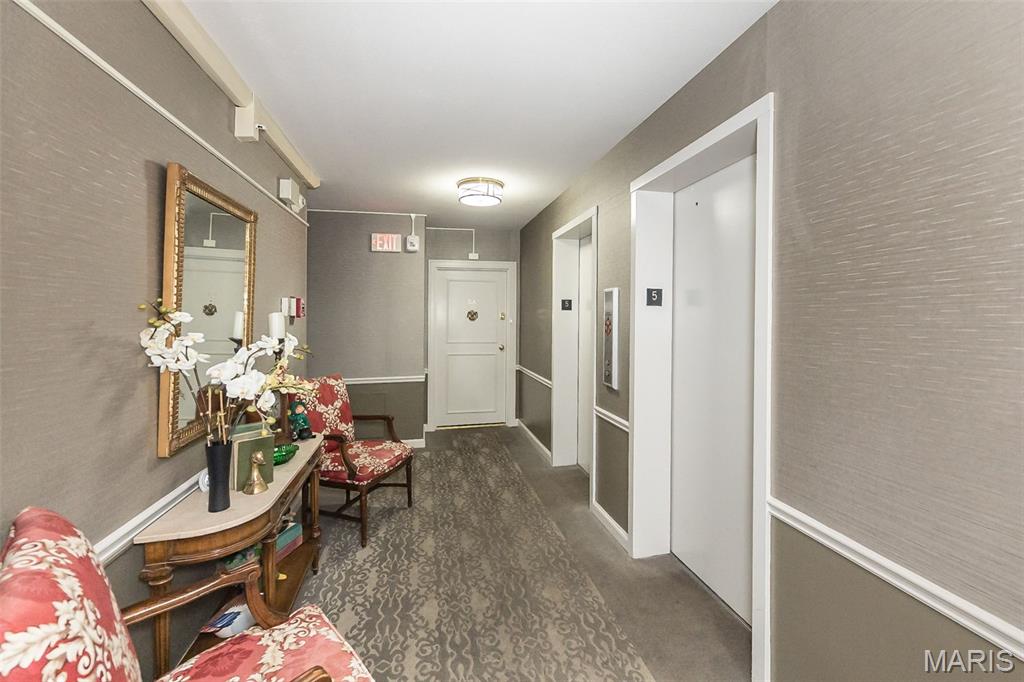 900 South Hanley Road, Unit 5C St. Louis, MO 63105 - Photo 24 of 33