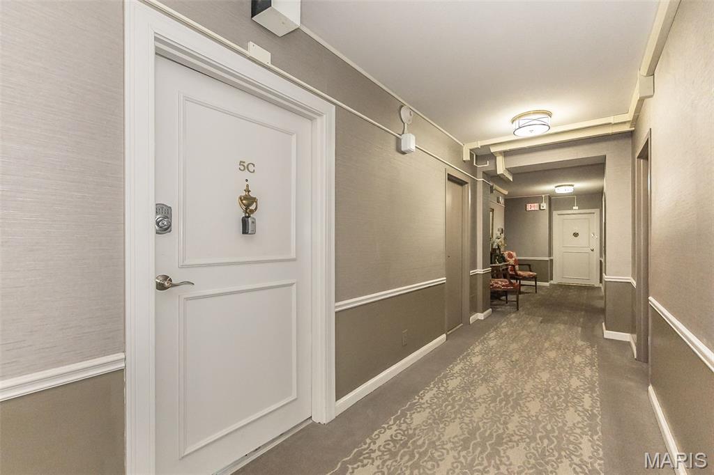 900 South Hanley Road, Unit 5C St. Louis, MO 63105 - Photo 4 of 33