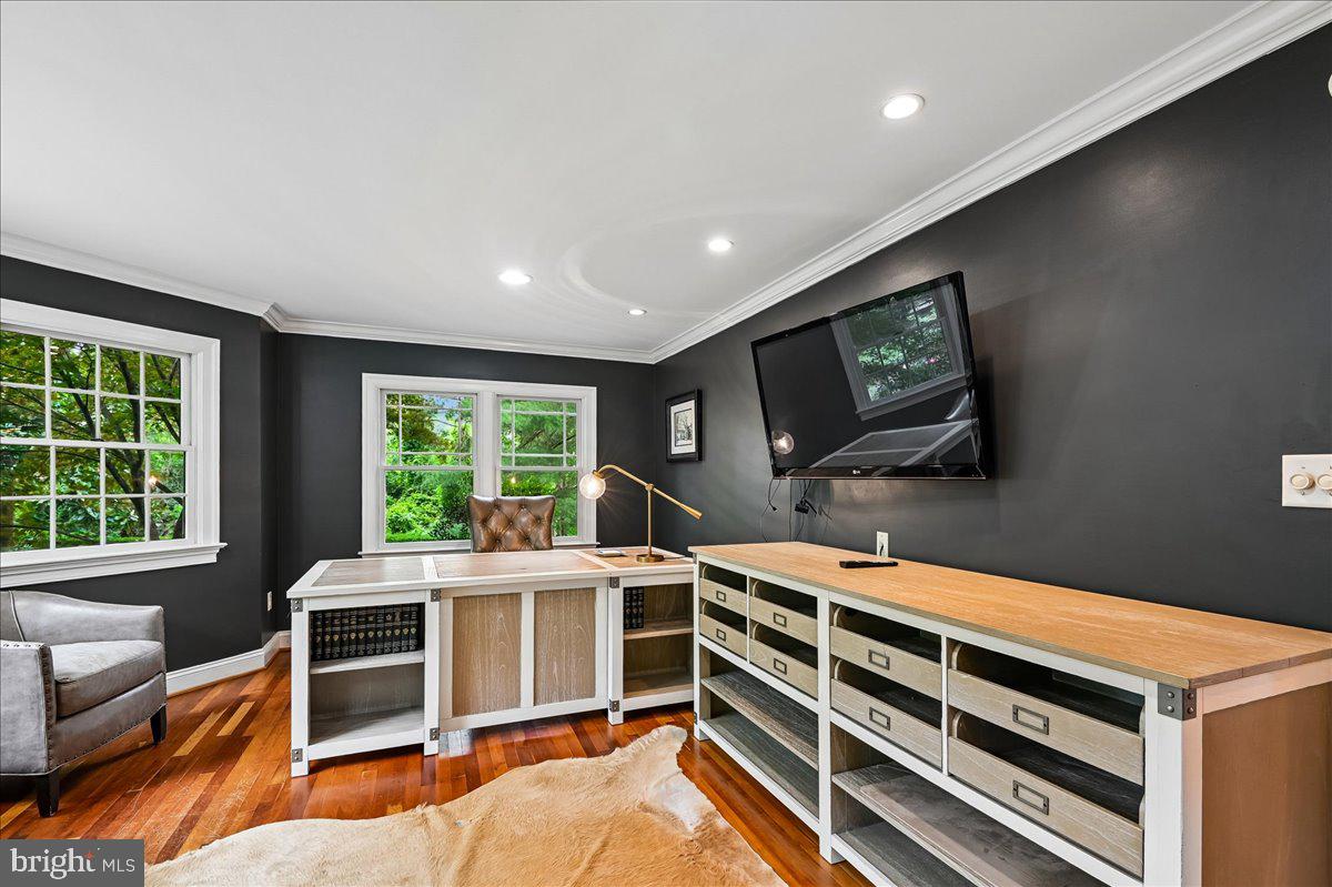 300 Magothy Bridge Road Pasadena, MD 21122 - Photo 37 of 117 1st Floor Office, Gym, Playroom or Sleep Space