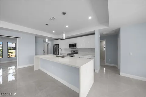 $389,900 | 2606 Northwest 10th Terrace, Cape Coral, FL 33993