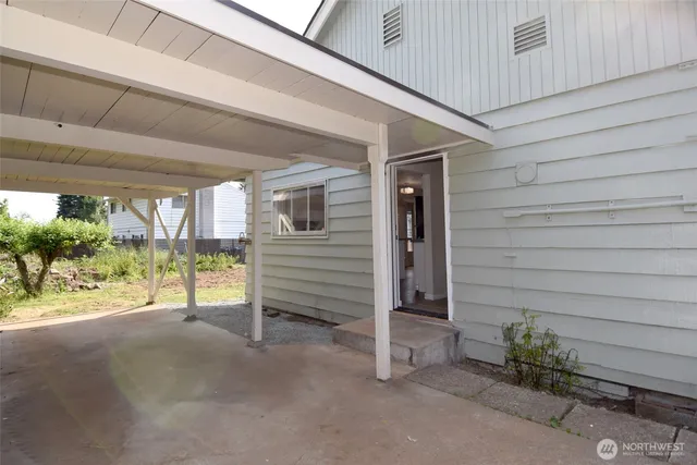 $2,780 | 2805 Northeast 133rd Street, Seattle, WA 98125