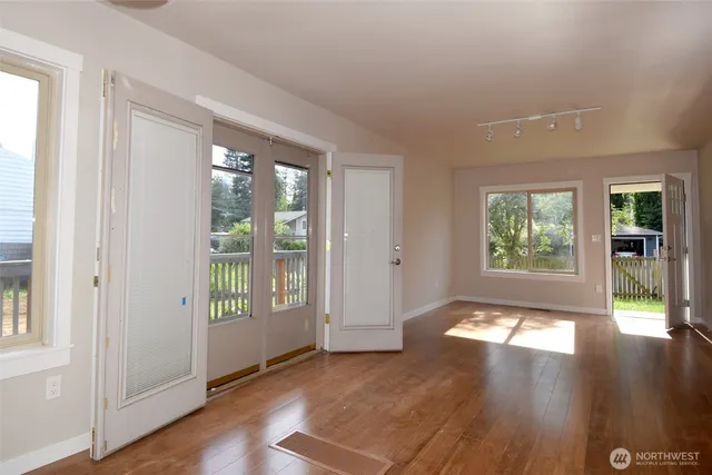 $2,780 | 2805 Northeast 133rd Street, Seattle, WA 98125