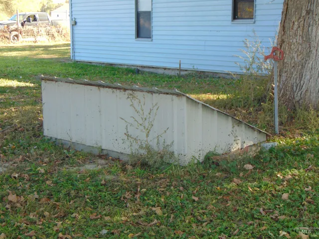 $325,000 | 2933 2nd Street, Harper, OR 97906