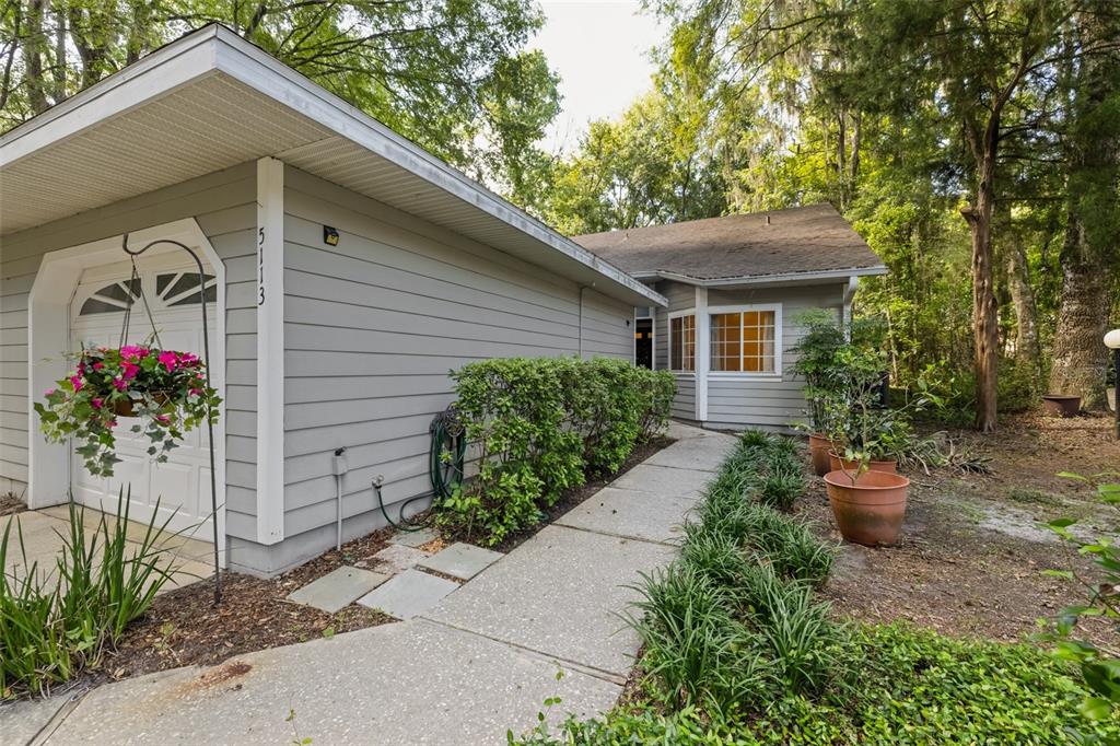 5113 Southwest 9 Lane Gainesville, FL 32607 - Photo 3 of 39