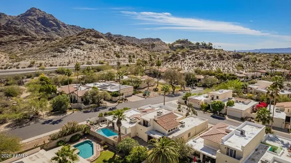 a sign that is on the wall of a building