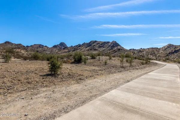 $739,000 | 1930 East Linger Lane, Phoenix, AZ 85020