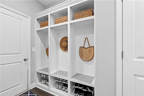 $675,000 | 540 Glen Abbey Circle, Mableton, GA 30126