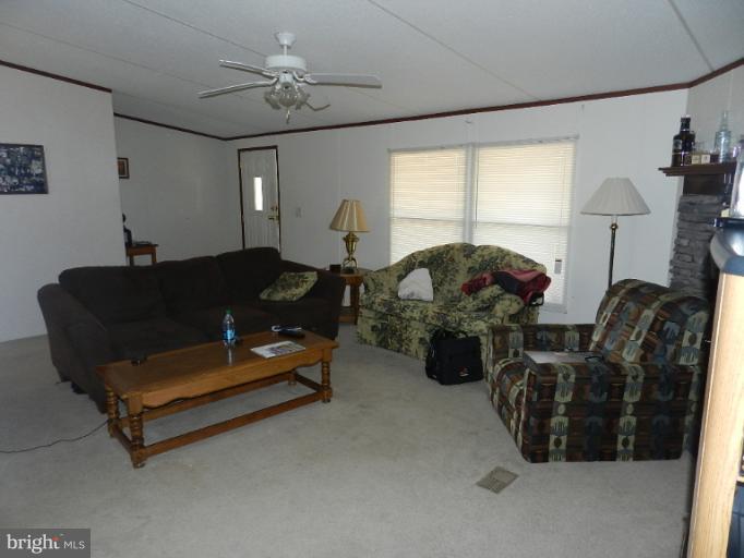 14372 Dry Bridge Road Ruther Glen, VA 22546 - Photo 11 of 19 Family Room