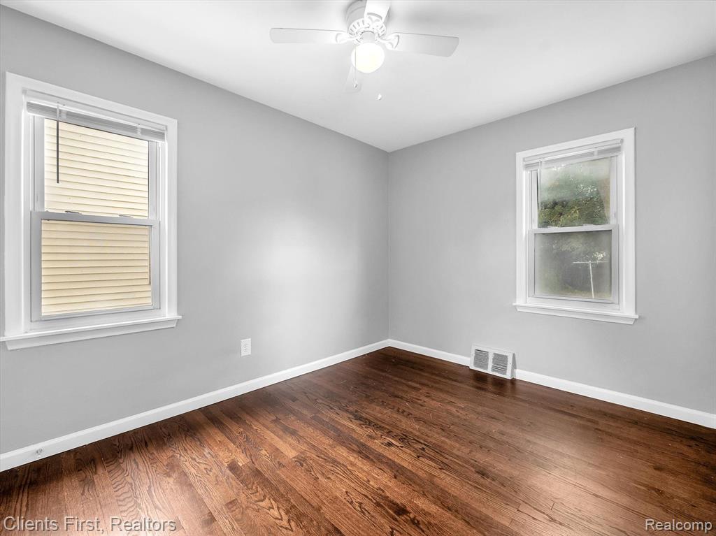 4405 Howe Road Wayne, MI 48184 - Photo 14 of 22
