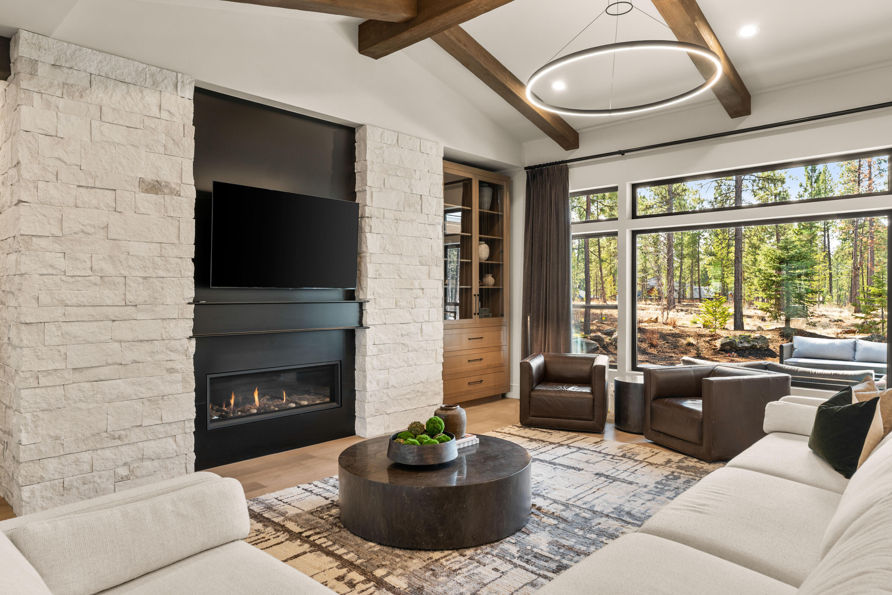 56350 Mirror Rock Loop, Unit 360 Bend, OR 97707 - Photo 37 of 86 31-Living Room