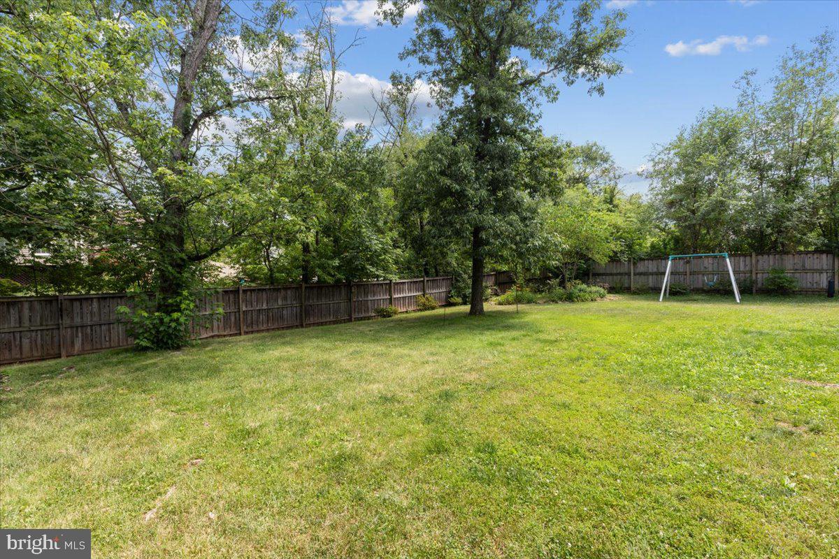 5627 Ottawa Road Centreville, VA 20120 - Photo 36 of 40