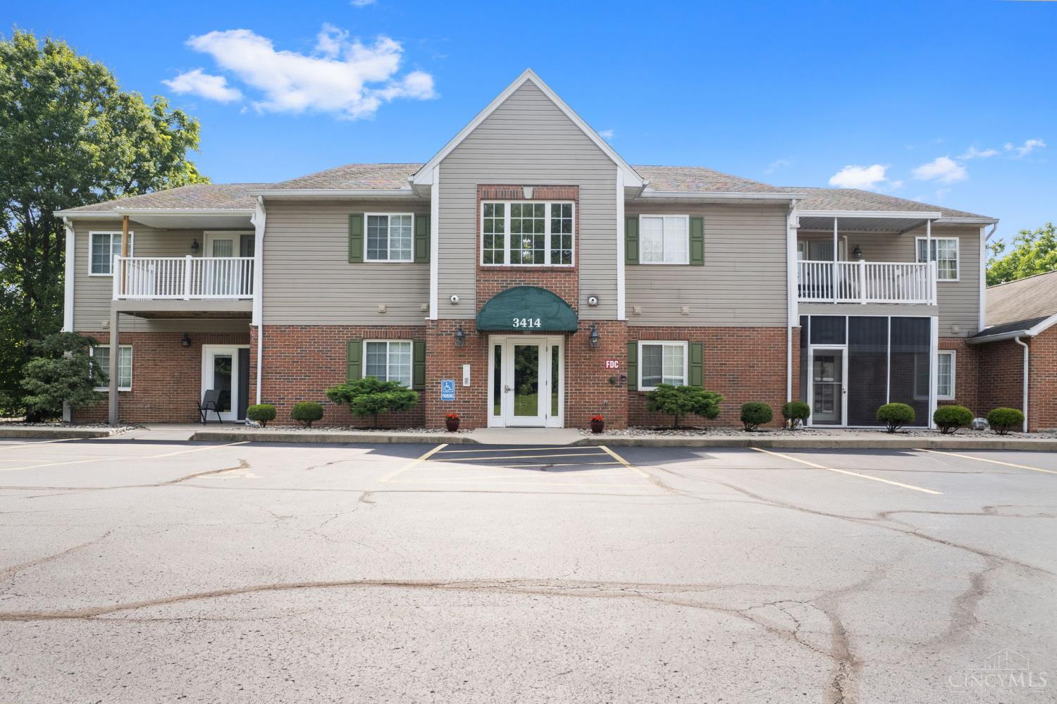 3414 North Bend Road, Unit 8 Cincinnati, OH 45247 - Photo 1 of 36