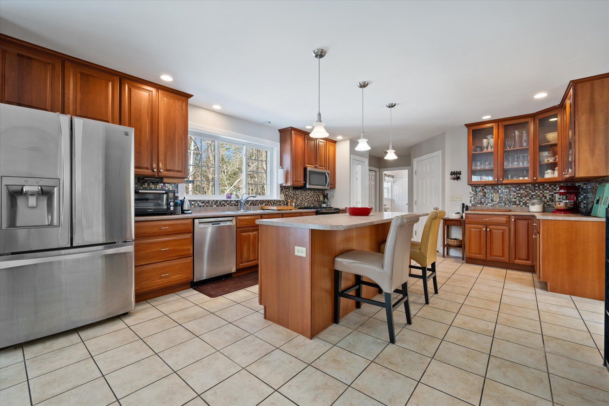 19 Crestview Drive Orono, ME 04473 - Photo 12 of 70 29-Kitchen