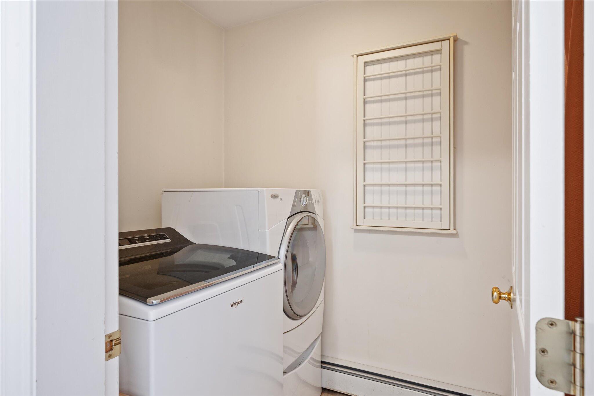 19 Crestview Drive Orono, ME 04473 - Photo 17 of 70 36-Laundry