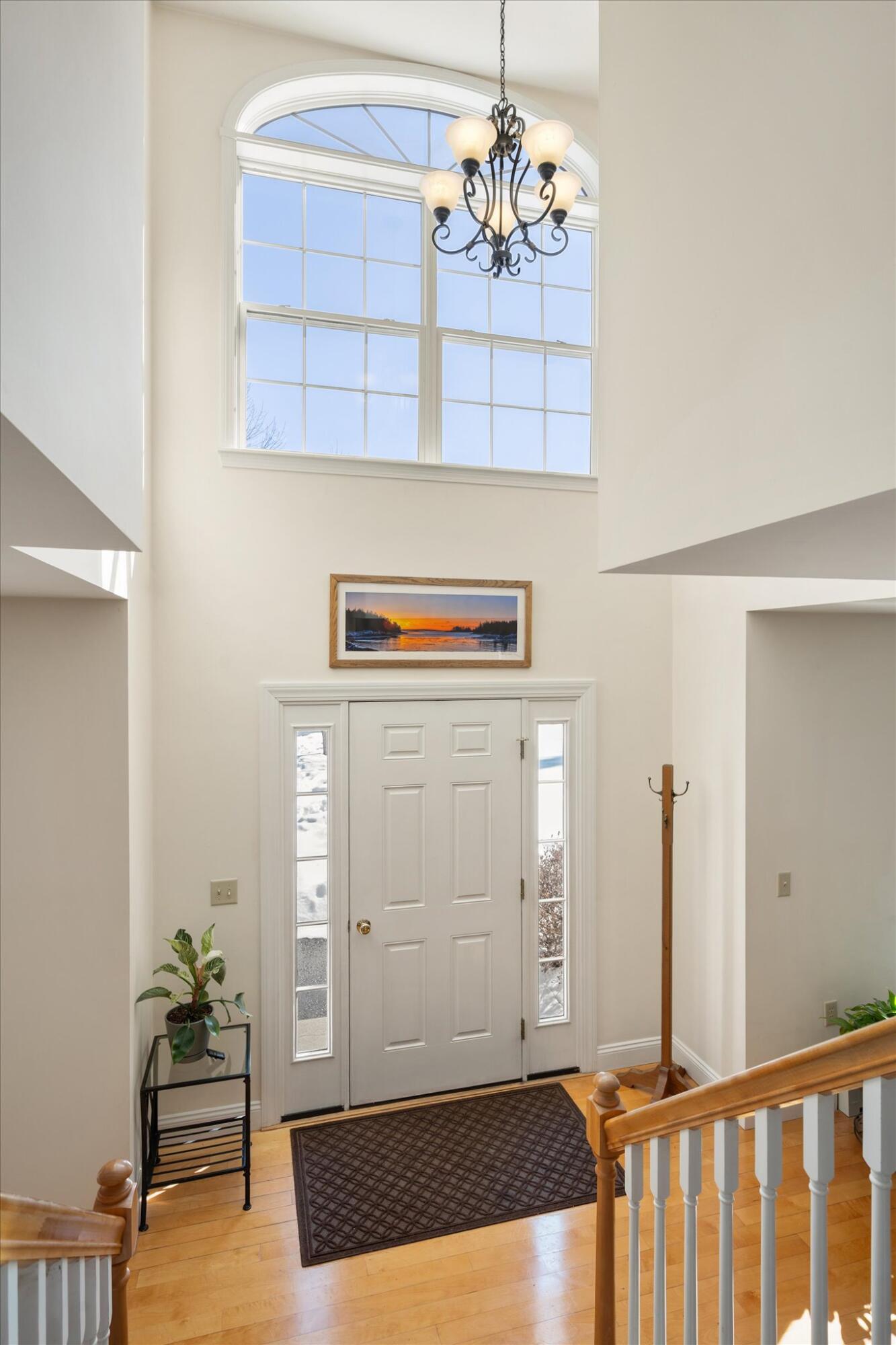19 Crestview Drive Orono, ME 04473 - Photo 33 of 70 42-Foyer