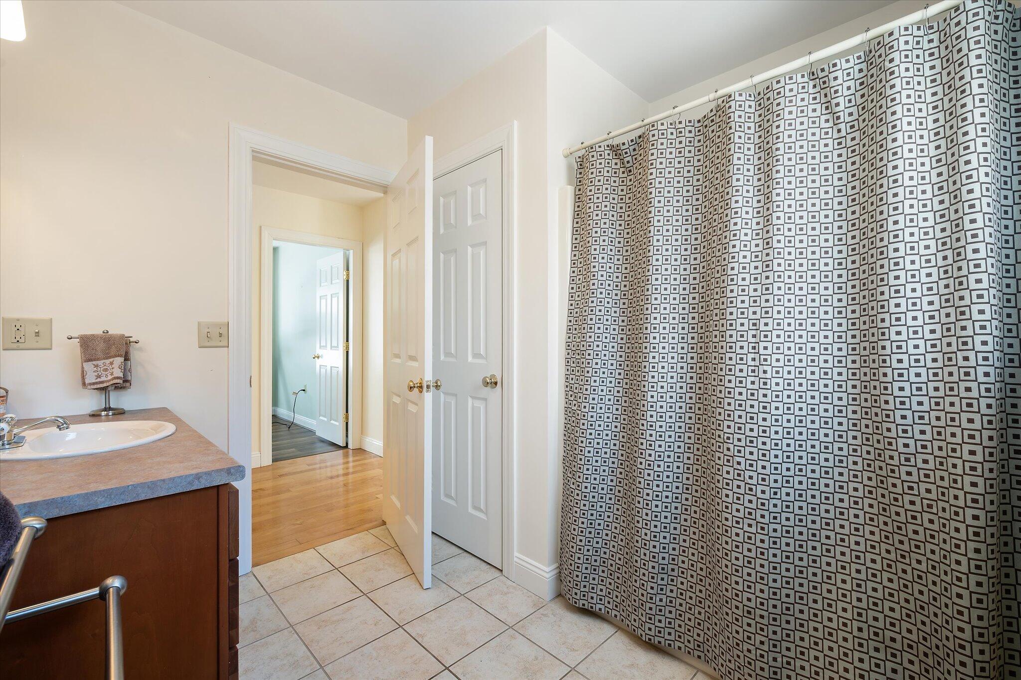 19 Crestview Drive Orono, ME 04473 - Photo 53 of 70 62-Bathroom 3