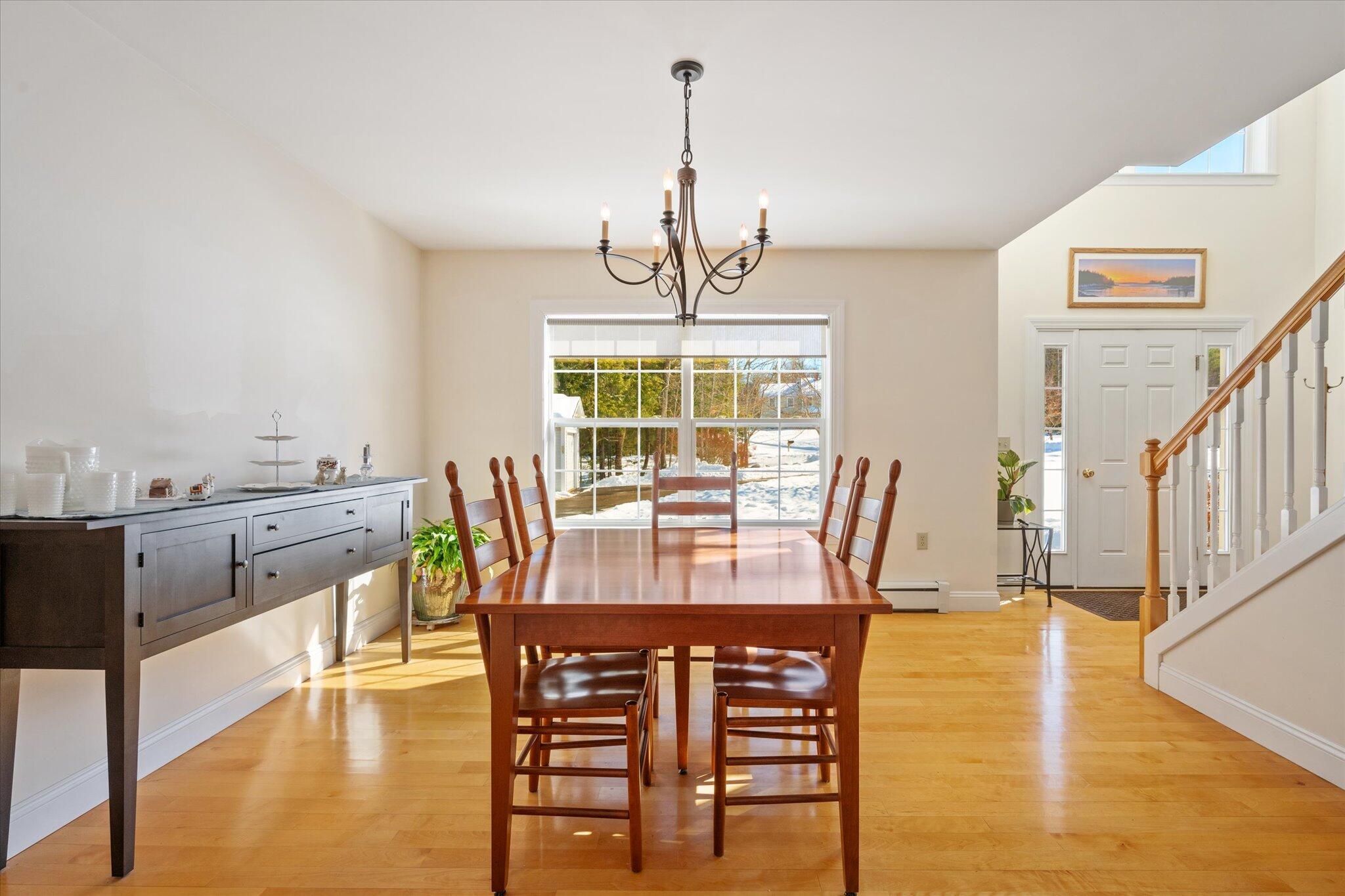 19 Crestview Drive Orono, ME 04473 - Photo 9 of 70 37-Dining Room