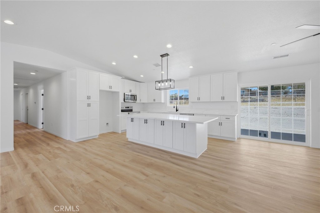 14685 Apple Valley Road Apple Valley, CA 92307 - Photo 6 of 55
