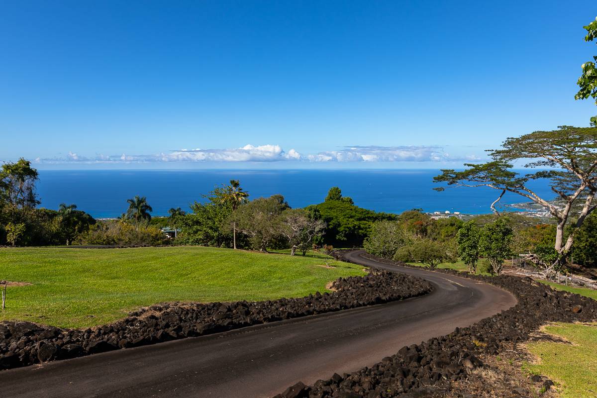 75-5641 Hienaloli Road Holualoa, HI 96725 - Photo 2 of 16 a view of a ocean with beach and ocean view