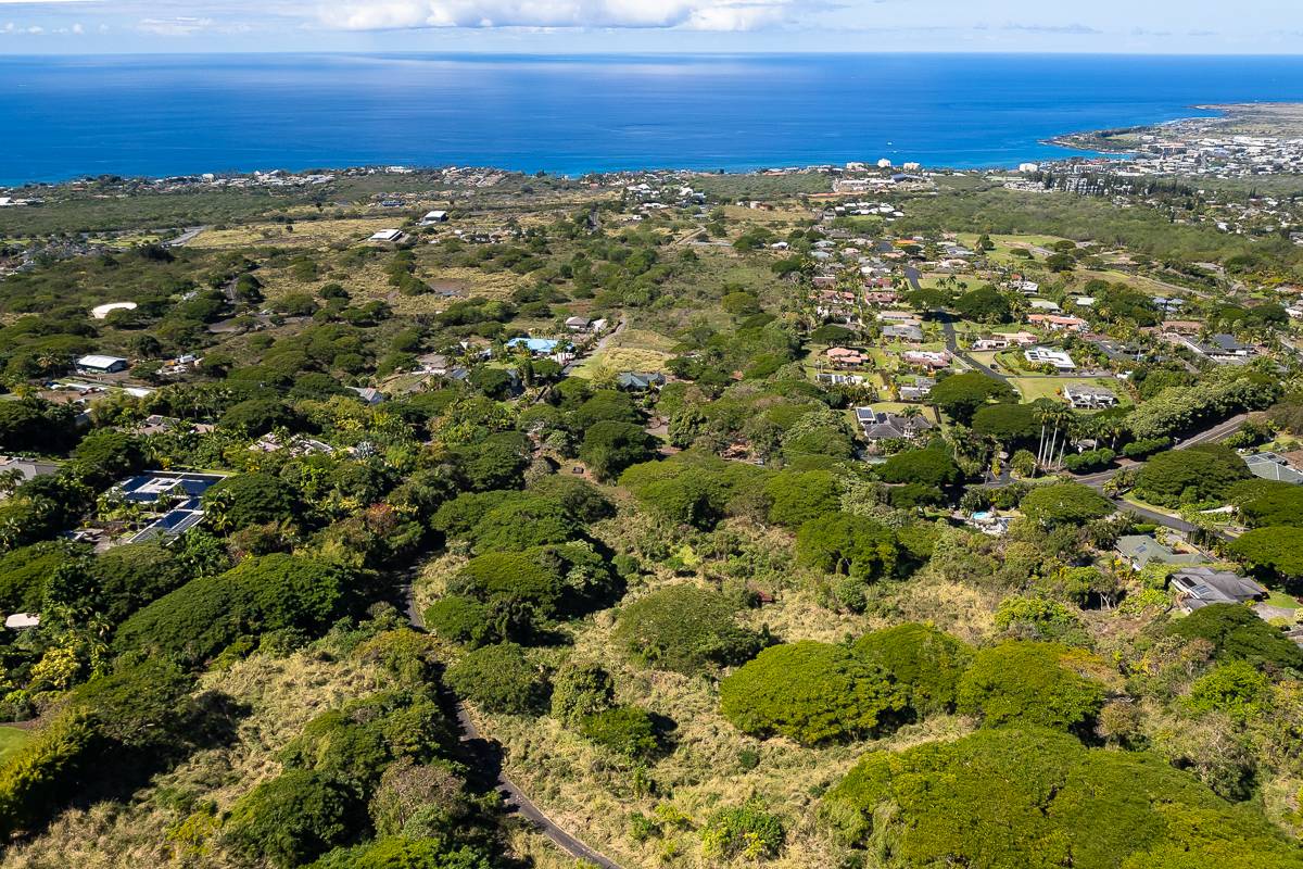 75-5641 Hienaloli Road Holualoa, HI 96725 - Photo 7 of 16 a view of a field with an ocean