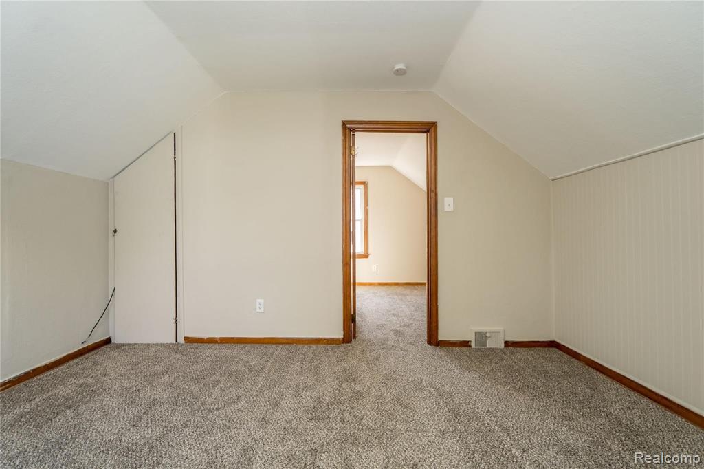 24844 Landau Center Line, MI 48015 - Photo 41 of 58