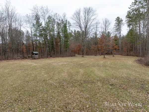 $135,000 | 27 East A E 15 Mile Road, Bitely, MI 49309