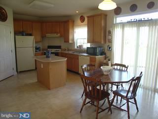 56 Stanford Road East Pennington, NJ 08534 - Photo 3 of 6 Gallery Image 3