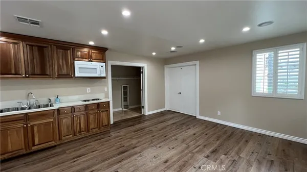 $2,150 | 19937 Septo Street, Chatsworth, CA 91311