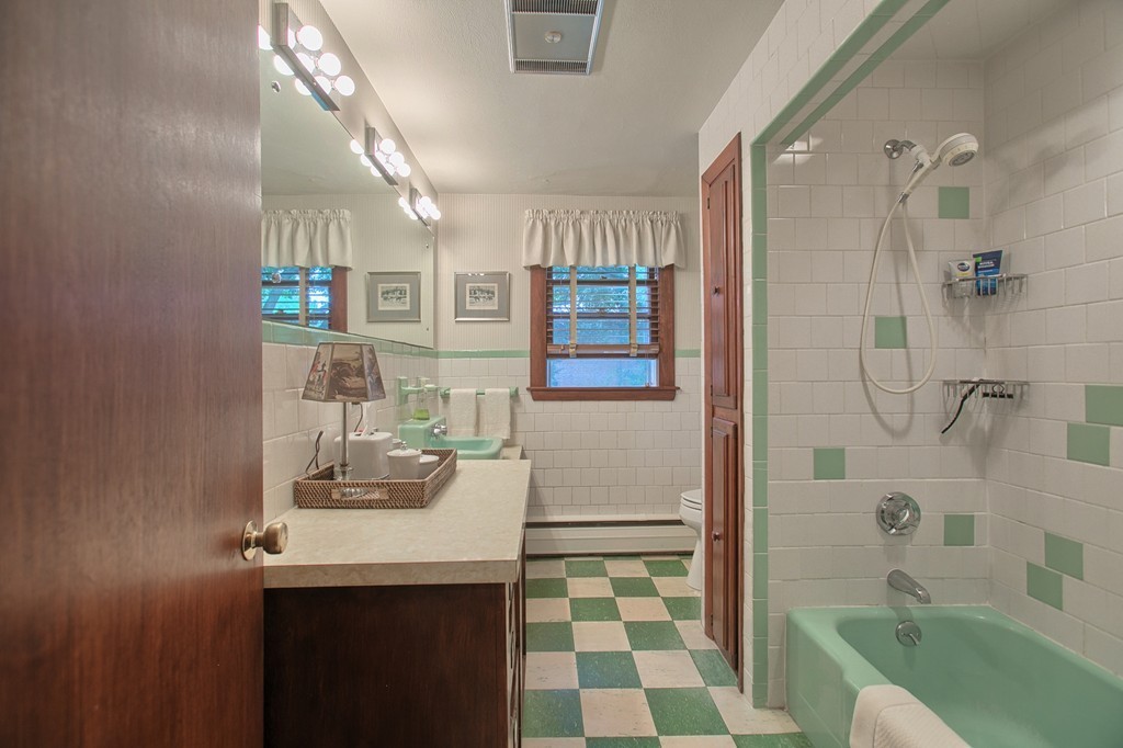 84 Standish Road Haverhill, MA 01832 - Photo 19 of 28 Gallery Image 19