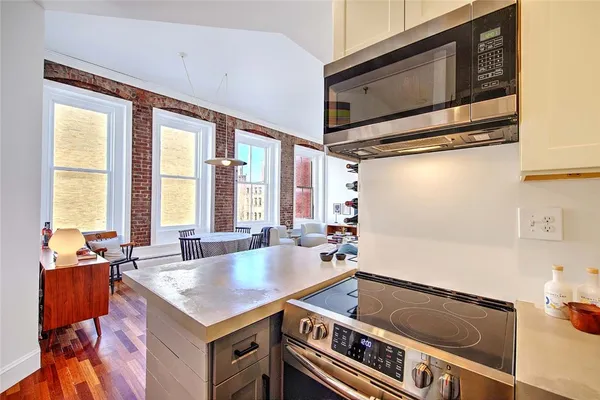 $375,000 | 385 Westminster Street, Unit 3E, Providence, RI 02903