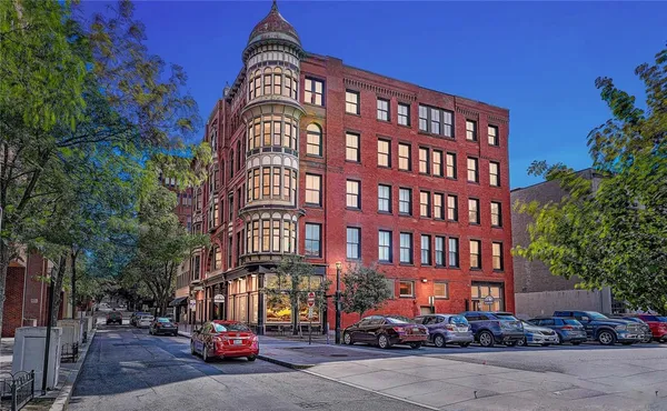 $375,000 | 385 Westminster Street, Unit 3E, Providence, RI 02903