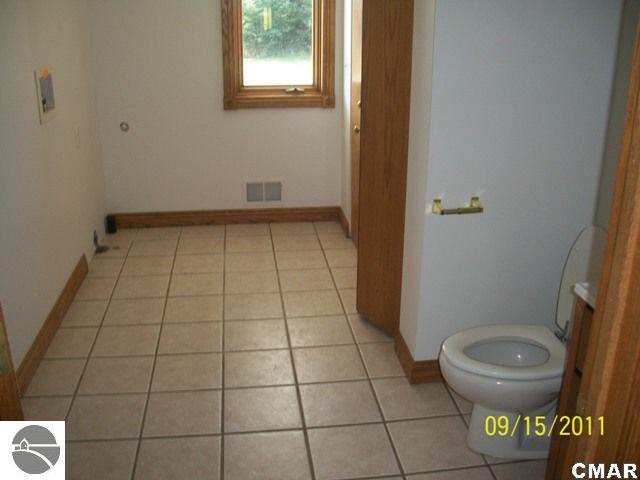 3742 West Baseline Road Mount Pleasant, MI 48858 - Photo 16 of 25 1773681-15.JPG