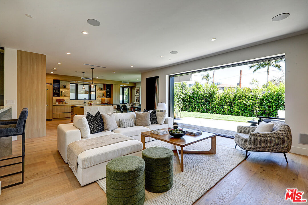 846 Dickson Street Marina del Rey, CA 90292 - Photo 2 of 58