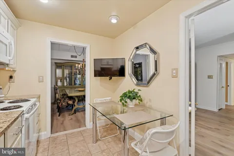 $424,000 | 601 Montgomery Avenue, Unit 204, Bryn Mawr, PA 19010