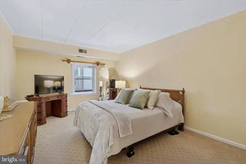 $424,000 | 601 Montgomery Avenue, Unit 204, Bryn Mawr, PA 19010