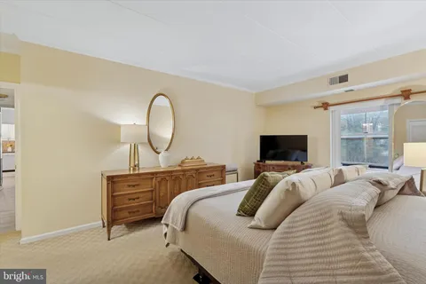 $424,000 | 601 Montgomery Avenue, Unit 204, Bryn Mawr, PA 19010