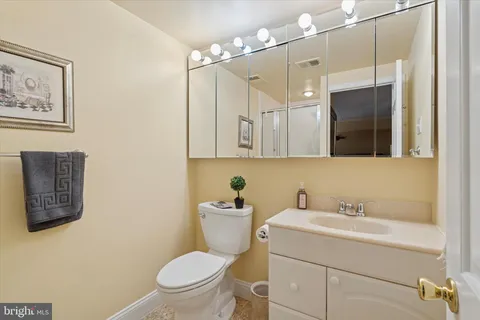 $424,000 | 601 Montgomery Avenue, Unit 204, Bryn Mawr, PA 19010