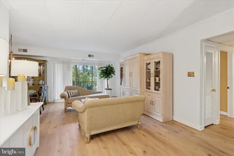 $424,000 | 601 Montgomery Avenue, Unit 204, Bryn Mawr, PA 19010