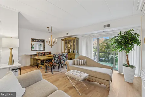 $424,000 | 601 Montgomery Avenue, Unit 204, Bryn Mawr, PA 19010