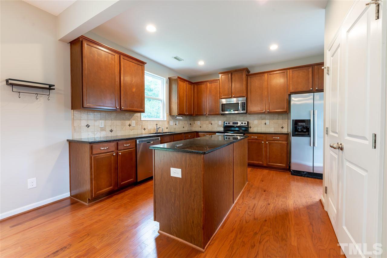 419 Glenview Lane Durham, NC 27703 - Photo 11 of 29