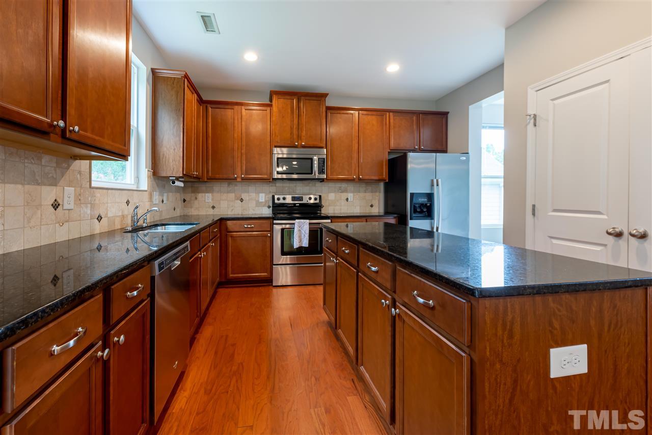 419 Glenview Lane Durham, NC 27703 - Photo 13 of 29