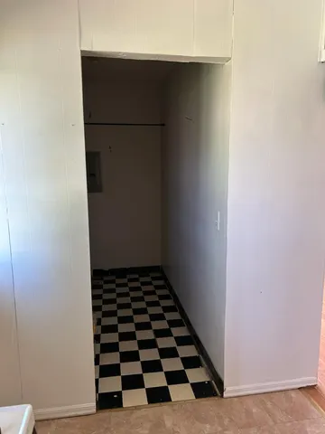 $1,000 | 107 North Walker Avenue, Morocco, IN 47963